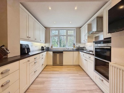 Images for Carrwood Avenue, Bramhall EAID:mosleyjaapi BID:1