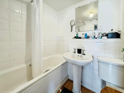 Images for Grove Avenue, Wilmslow EAID:mosleyjaapi BID:2