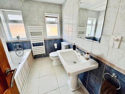 Images for Grange Park Avenue, Wilmslow EAID:mosleyjaapi BID:2