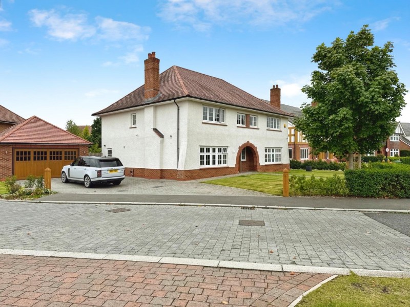 Images for Lancastrian Way, Woodford, Cheshire