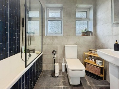 Images for Holly Bank Road, Wilmslow EAID:mosleyjaapi BID:2