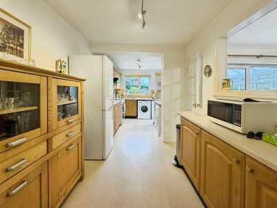 Images for Newlands Drive, Wilmslow EAID:mosleyjaapi BID:2