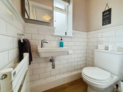 Images for Glendene Avenue, Bramhall EAID:mosleyjaapi BID:1