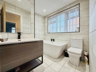 Images for Ashley Drive, Bramhall, Stockport EAID:mosleyjaapi BID:1