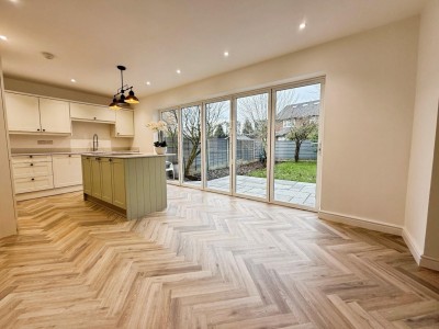 Images for Eskdale Avenue, Bramhall EAID:mosleyjaapi BID:1