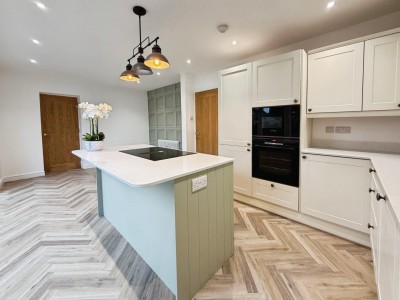 Images for Eskdale Avenue, Bramhall EAID:mosleyjaapi BID:1