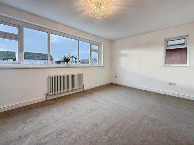 Images for Eskdale Avenue, Bramhall EAID:mosleyjaapi BID:1