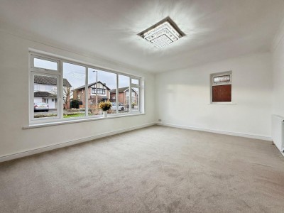Images for Eskdale Avenue, Bramhall EAID:mosleyjaapi BID:1