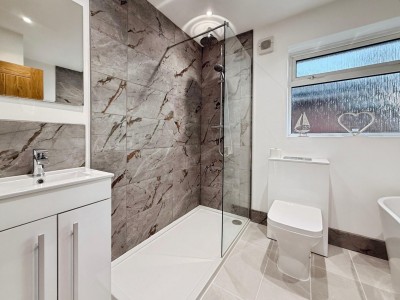 Images for Eskdale Avenue, Bramhall EAID:mosleyjaapi BID:1