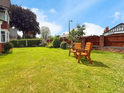 Images for Holly Road, Bramhall EAID:mosleyjaapi BID:1