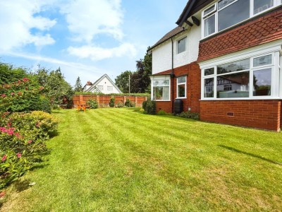 Images for Holly Road, Bramhall EAID:mosleyjaapi BID:1