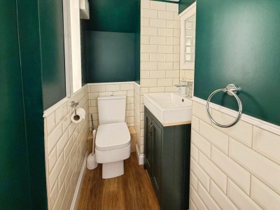 Images for Glendene Avenue, Bramhall EAID:mosleyjaapi BID:1