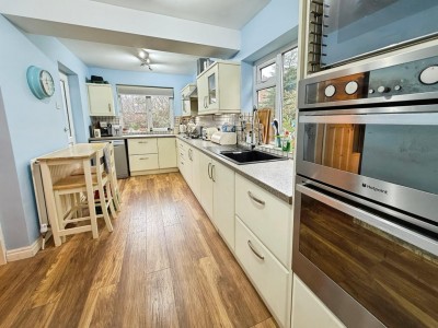 Images for Glendene Avenue, Bramhall EAID:mosleyjaapi BID:1