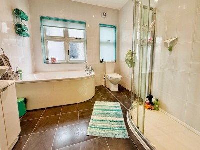 Images for Woodford Road, Bramhall, Cheshire EAID:mosleyjaapi BID:1