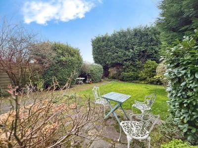 Images for Earle Road, Bramhall EAID:mosleyjaapi BID:1