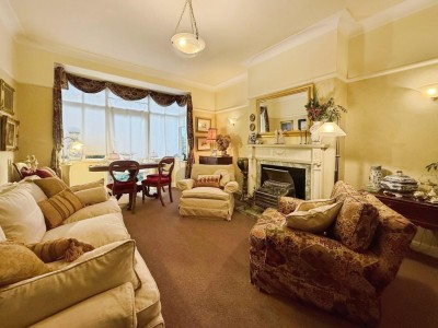 Images for Earle Road, Bramhall EAID:mosleyjaapi BID:1