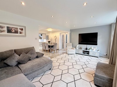 Images for Poole Close, Bramhall EAID:mosleyjaapi BID:1