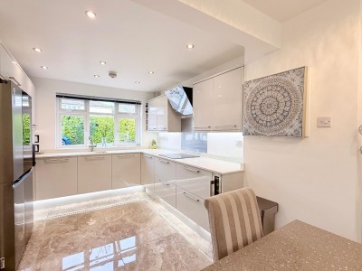 Images for Poole Close, Bramhall EAID:mosleyjaapi BID:1