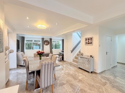 Images for Poole Close, Bramhall EAID:mosleyjaapi BID:1