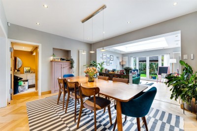 Images for Fairbourne Drive, Wilmslow EAID:mosleyjaapi BID:2