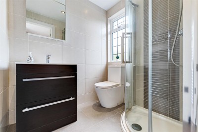 Images for Fairbourne Drive, Wilmslow EAID:mosleyjaapi BID:2