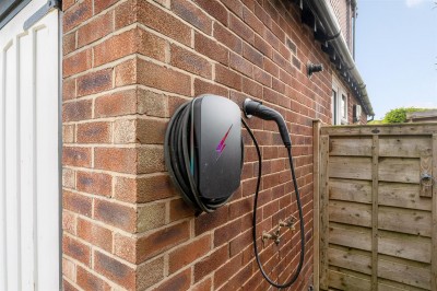 Images for Fairbourne Drive, Wilmslow EAID:mosleyjaapi BID:2