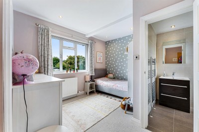 Images for Fairbourne Drive, Wilmslow EAID:mosleyjaapi BID:2