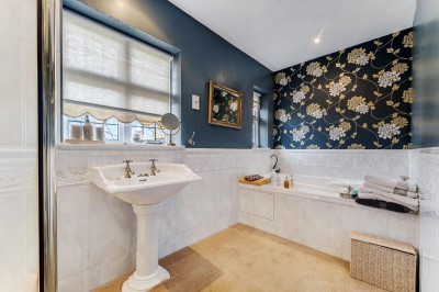 Images for Heybridge Lane, Prestbury, Macclesfield EAID:mosleyjaapi BID:2