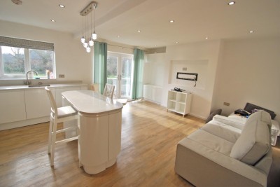 Images for Bridle Court, Woodford, Stockport EAID:mosleyjaapi BID:1