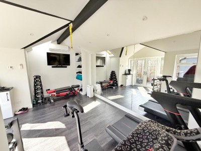 Images for Woodford Road, Bramhall EAID:mosleyjaapi BID:1