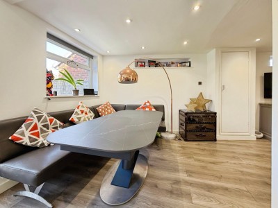 Images for Albany Road, Bramhall EAID:mosleyjaapi BID:1