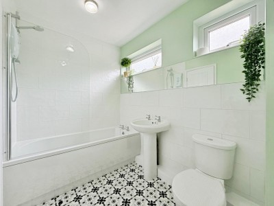 Images for Hall Meadow, Cheadle Hulme EAID:mosleyjaapi BID:1