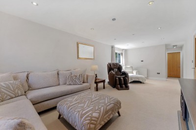 Images for Offerton Road, Hazel Grove EAID:mosleyjaapi BID:1