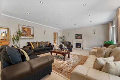 Images for Offerton Road, Hazel Grove EAID:mosleyjaapi BID:1