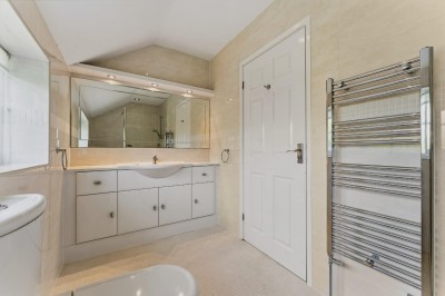 Images for Milverton Drive, Bramhall EAID:mosleyjaapi BID:1