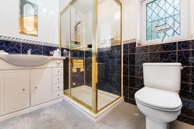 Images for Sandiway, Bramhall EAID:mosleyjaapi BID:1