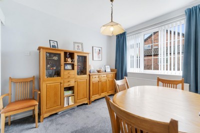 Images for Severn Drive, Bramhall EAID:mosleyjaapi BID:1