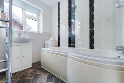 Images for Severn Drive, Bramhall EAID:mosleyjaapi BID:1