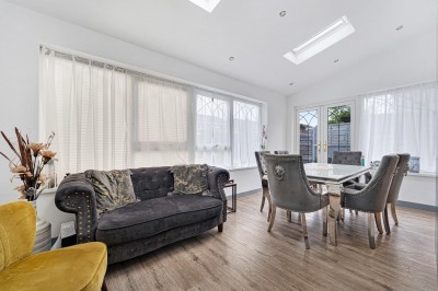 Images for Bolton Avenue, Cheadle Hulme EAID:mosleyjaapi BID:1