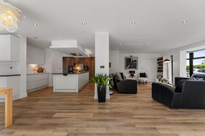 Images for Woodford Road, Poynton EAID:mosleyjaapi BID:1
