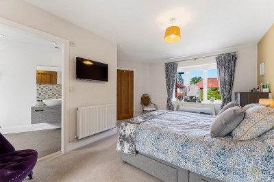 Images for Deneway, Bramhall EAID:mosleyjaapi BID:1