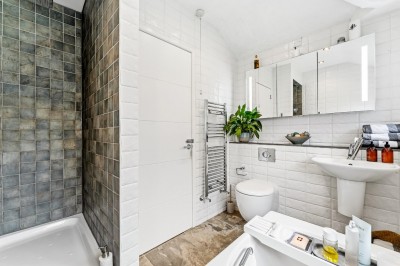 Images for Meadway, Bramhall EAID:mosleyjaapi BID:1