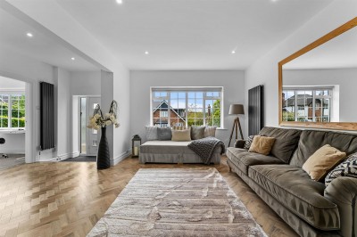 Images for Badger Road, Prestbury, SK10 EAID:2458577900 BID:8a55d7cc-7486-4316-8378-2d408d675aae