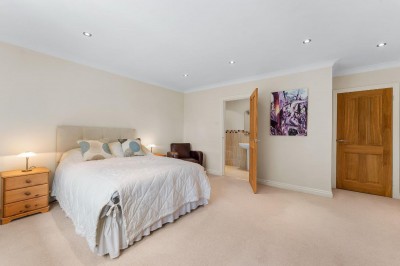 Images for 2 Sherbrook Rise, Wilmslow, SK9 EAID:2458577900 BID:8a55d7cc-7486-4316-8378-2d408d675aae