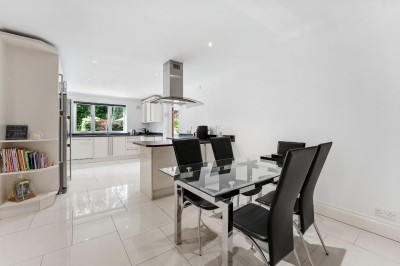 Images for 2 Sherbrook Rise, Wilmslow, SK9 EAID:2458577900 BID:8a55d7cc-7486-4316-8378-2d408d675aae