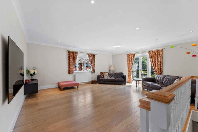 Images for 2 Sherbrook Rise, Wilmslow, SK9