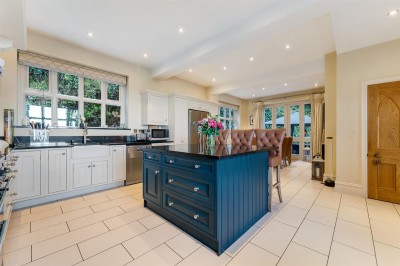 Images for Mottram Road, Alderley Edge, SK9 EAID:2458577900 BID:8a55d7cc-7486-4316-8378-2d408d675aae