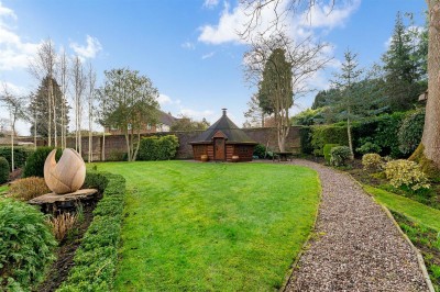 Images for Chelford Road, Prestbury, SK10 EAID:2458577900 BID:8a55d7cc-7486-4316-8378-2d408d675aae