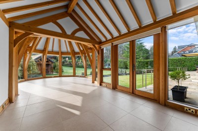 Images for Chelford Road, Prestbury, SK10 EAID:2458577900 BID:8a55d7cc-7486-4316-8378-2d408d675aae