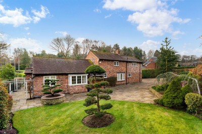 Images for Chelford Road, Prestbury, SK10 EAID:2458577900 BID:8a55d7cc-7486-4316-8378-2d408d675aae